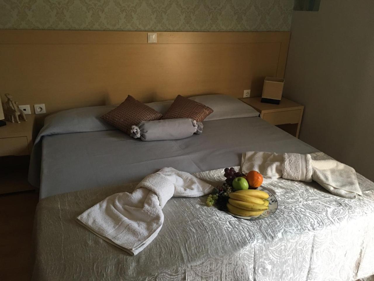 Aphrodite Hotel Syros Kini Екстериор снимка