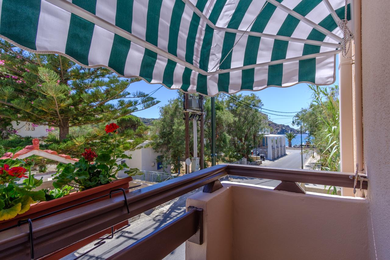 Aphrodite Hotel Syros Kini Екстериор снимка