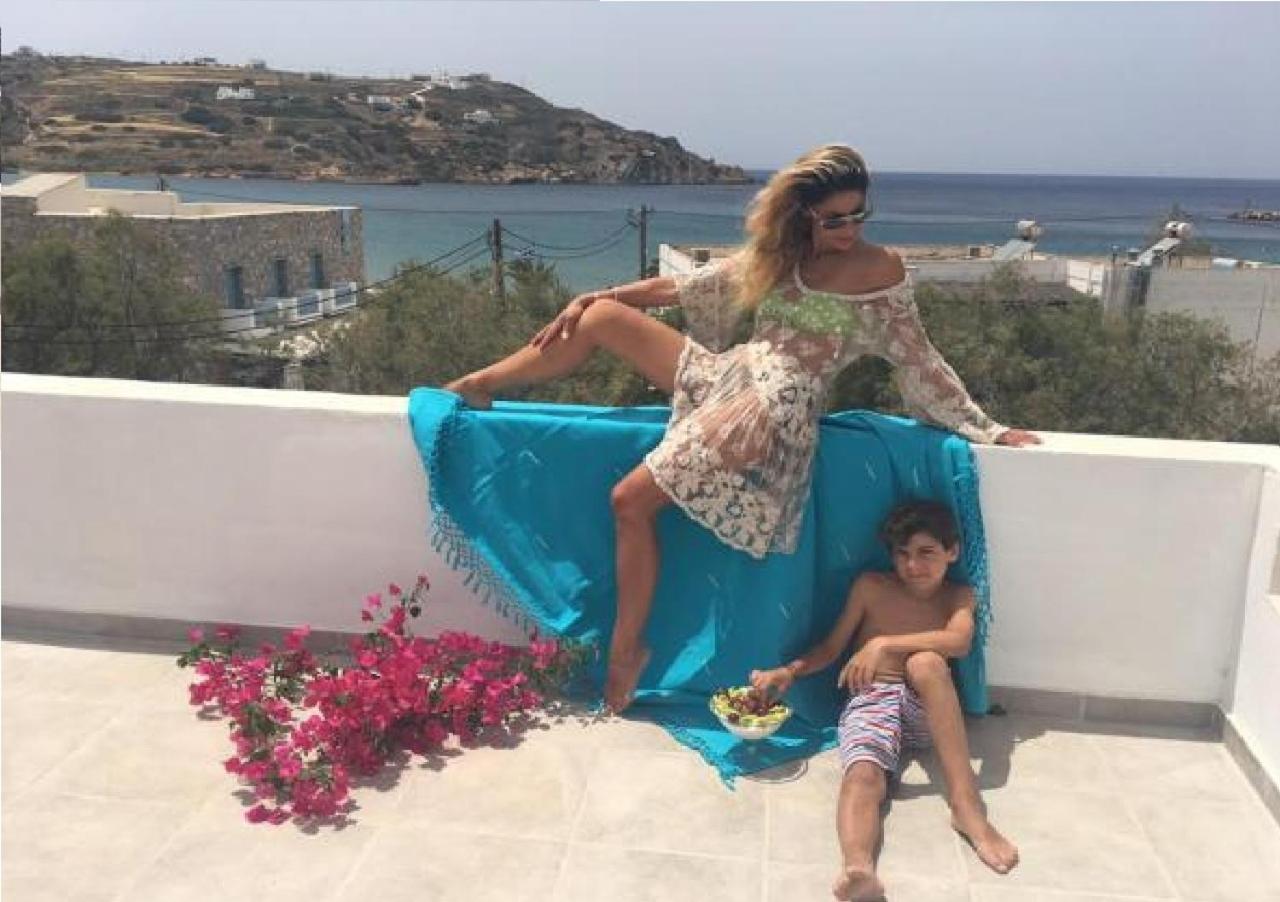 Aphrodite Hotel Syros Kini Екстериор снимка
